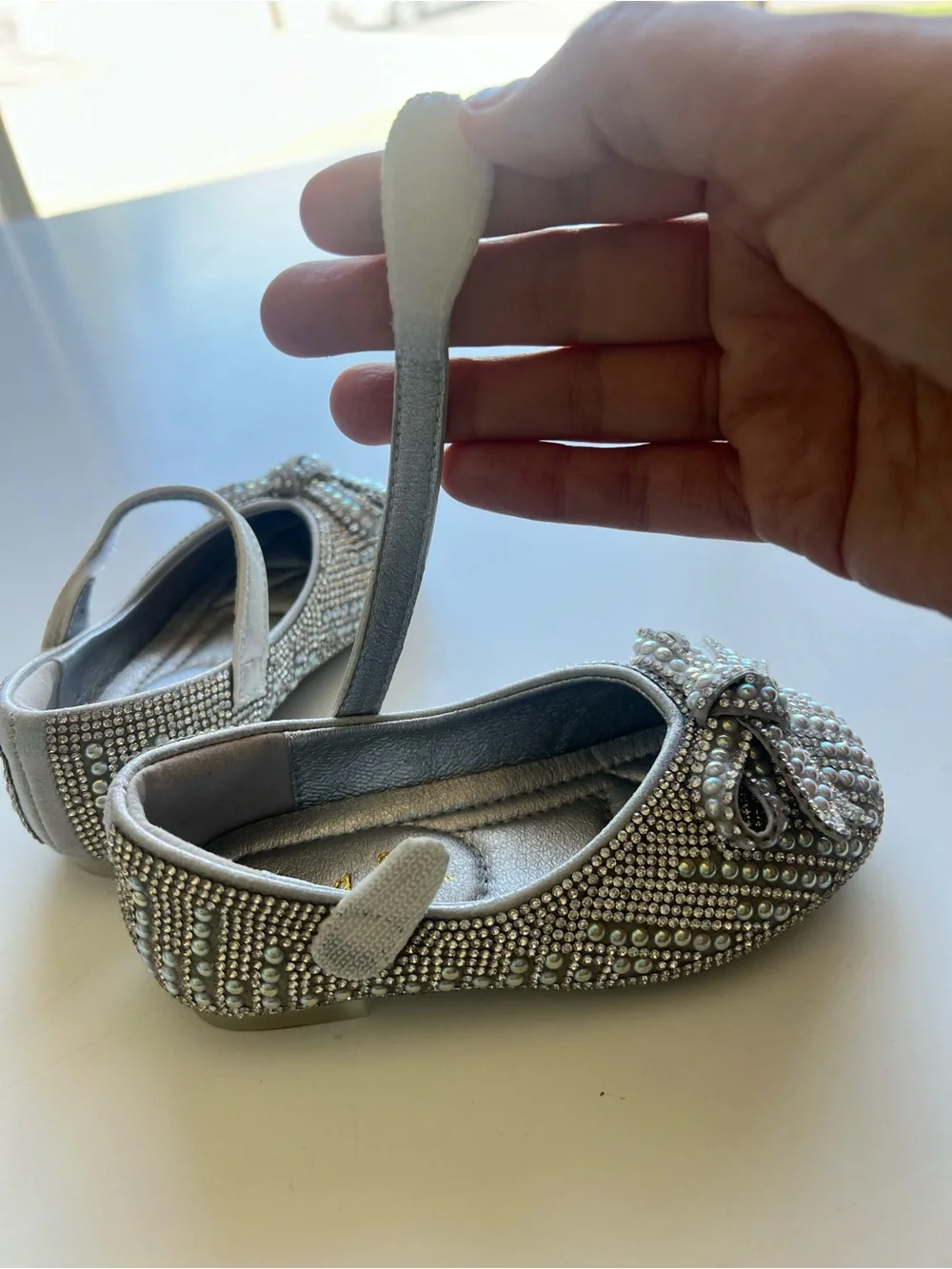 Doe A Dear Girls Silver Pearls and Rhinestones Bows Mary Jane Shoes 22/6 NWT